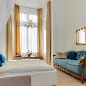 bella-delux-apartment.inbudapesthotels.com/